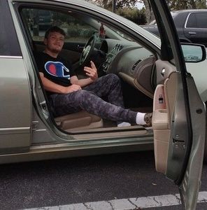 Meet your Posher, Jestin